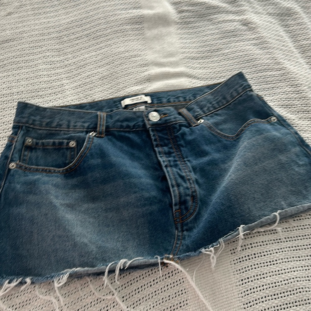 Forever 21 size 29 shorts- excellent condition